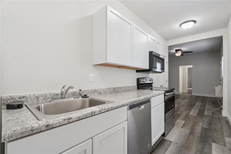 702 9th Street SW Cedar Rapids IA 52404