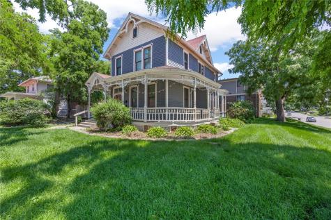 230 S Dodge Street Iowa City IA 52240