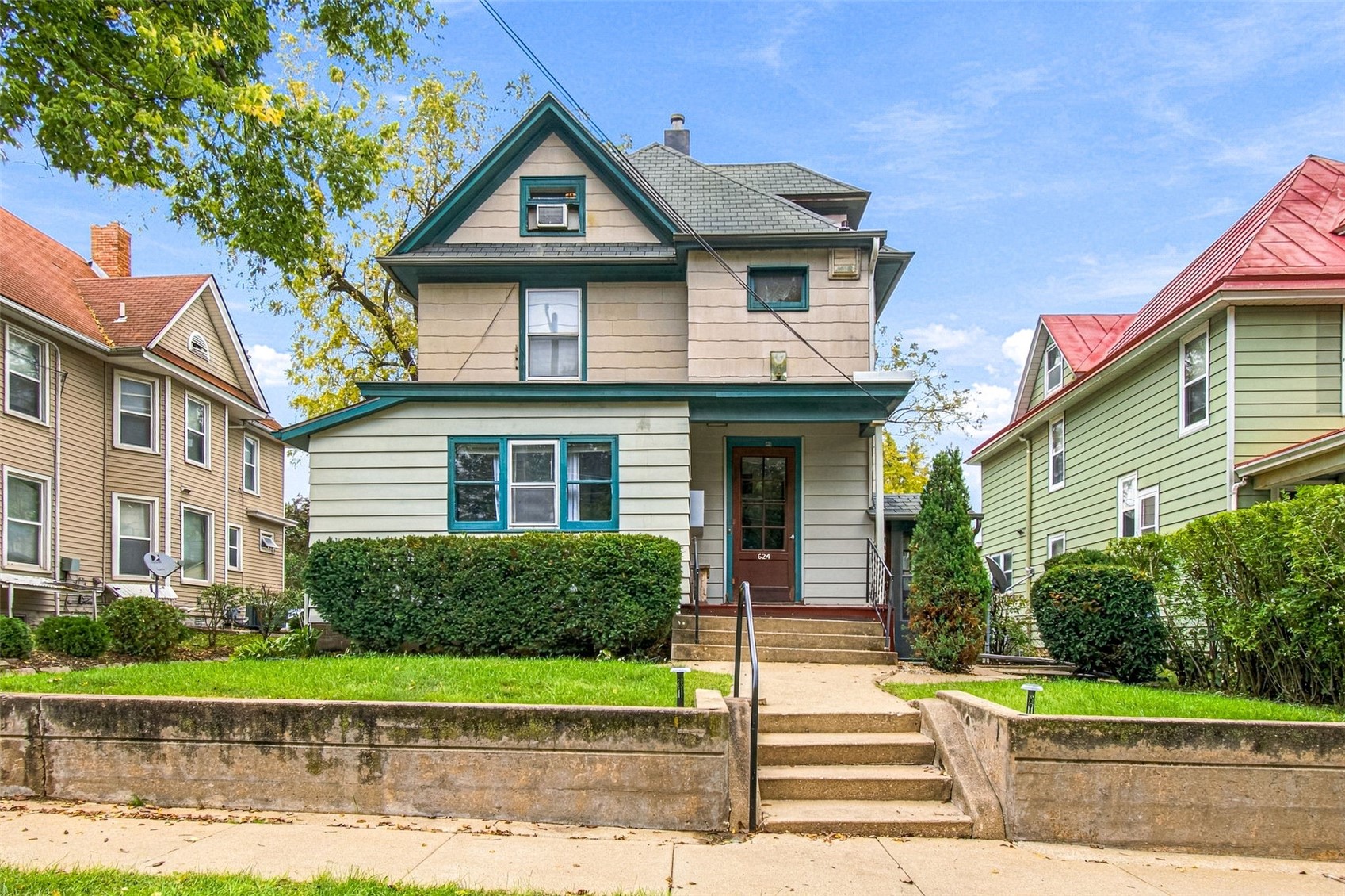 624 N Linn Street Iowa City IA 52245
