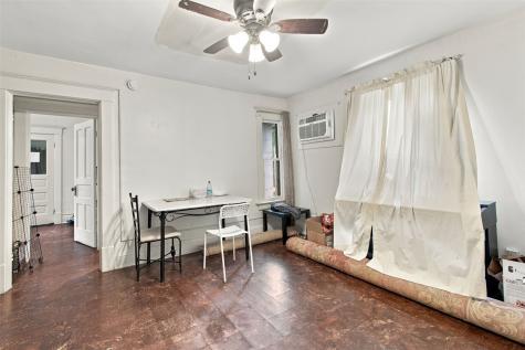 624 N Linn Street Iowa City IA 52245