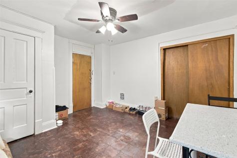 624 N Linn Street Iowa City IA 52245