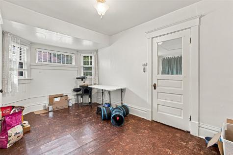 624 N Linn Street Iowa City IA 52245