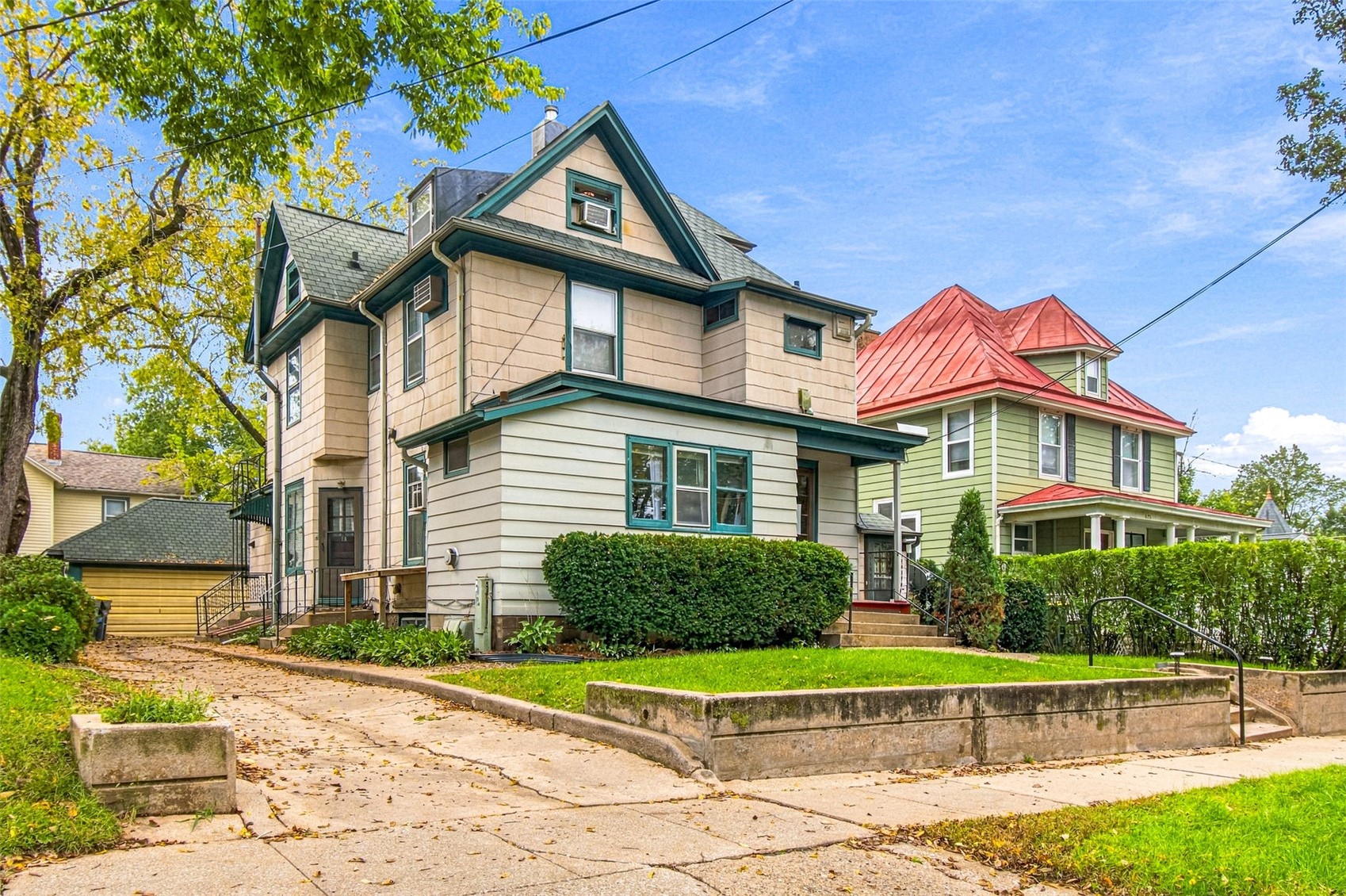 624 N Linn Street Iowa City IA 52245