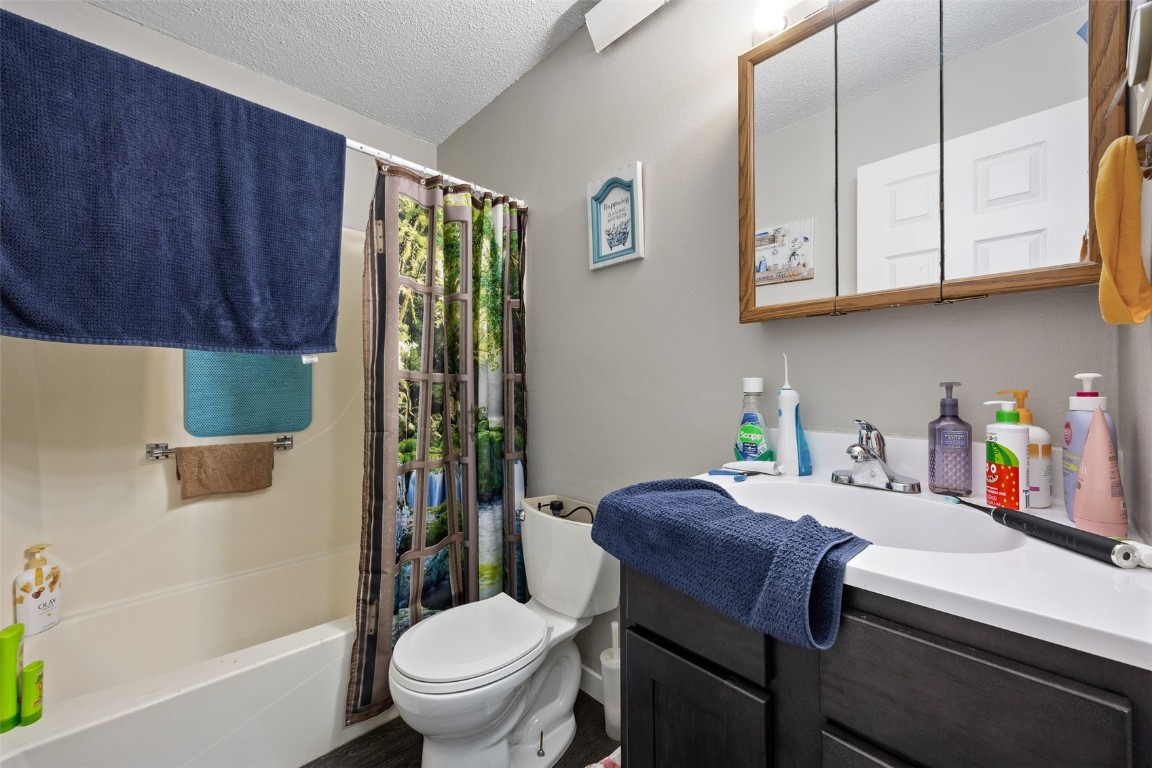 302 Maple Lane Walker IA 52352