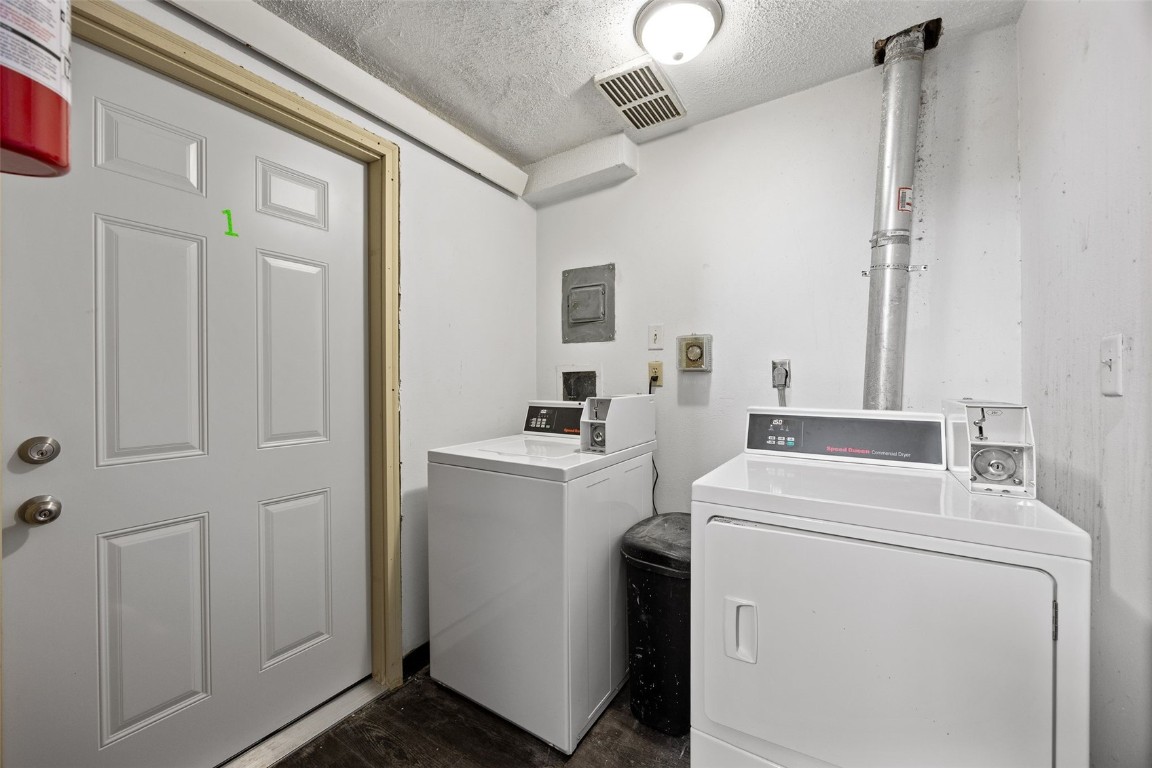 302 Maple Lane Walker IA 52352