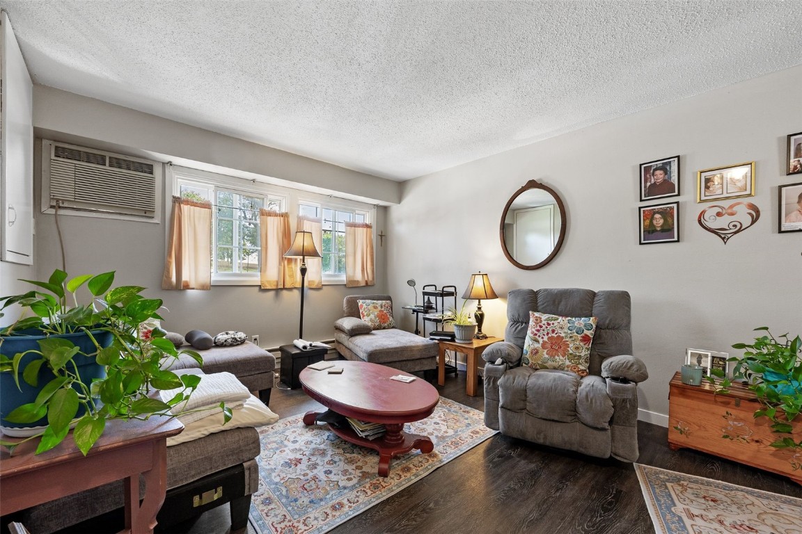 302 Maple Lane Walker IA 52352