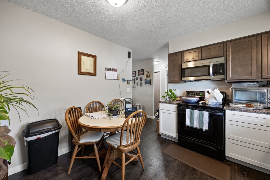 302 Maple Lane Walker IA 52352