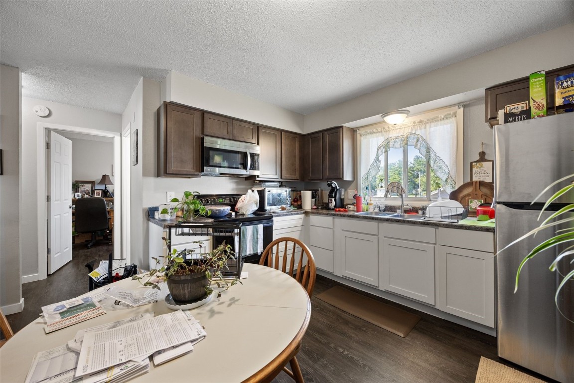302 Maple Lane Walker IA 52352