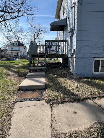 366 7th Avenue SW Cedar Rapids IA 52404