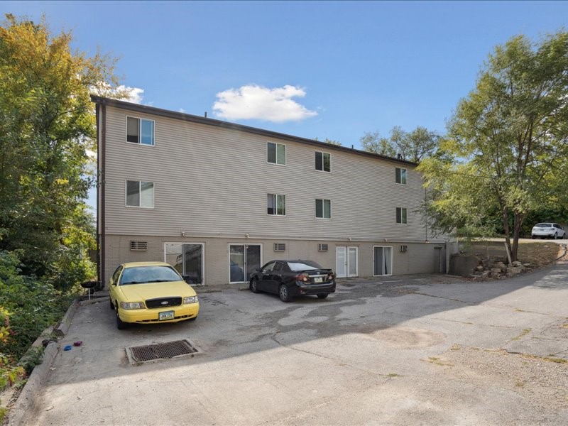 732,736,740 Michael Street Iowa City IA 52246