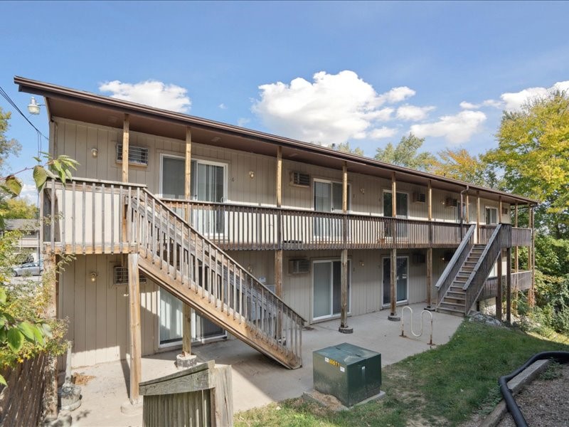 732,736,740 Michael Street Iowa City IA 52246