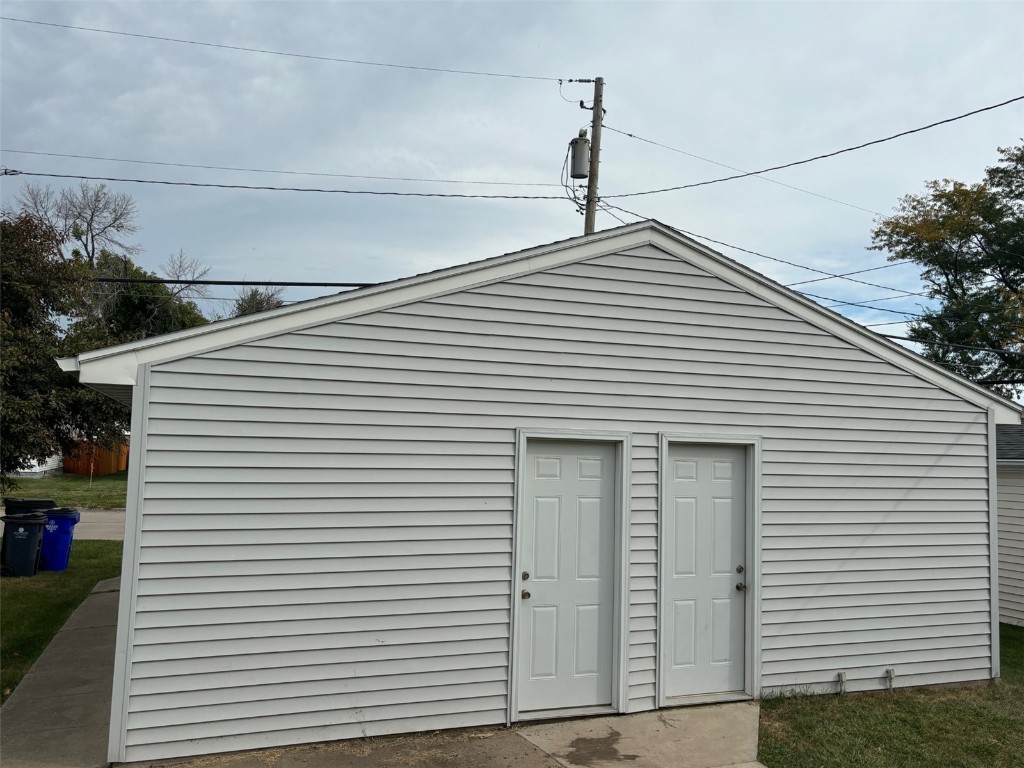 627-629 22nd Avenue SW Cedar Rapids IA 52404