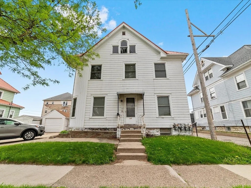 317 8th Street SE Cedar Rapids IA 52401