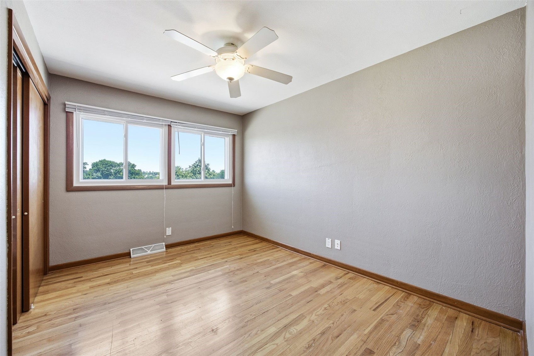 2902 Johnson Avenue Cedar Rapids IA 52405