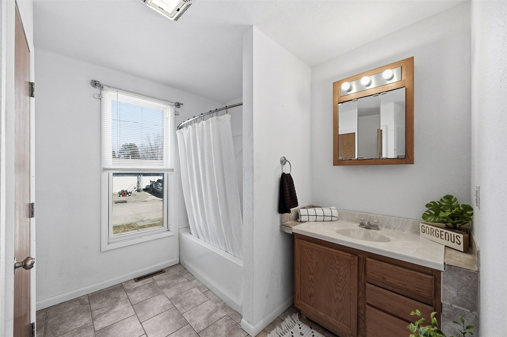 503 S Maple Street Monticello IA 52310
