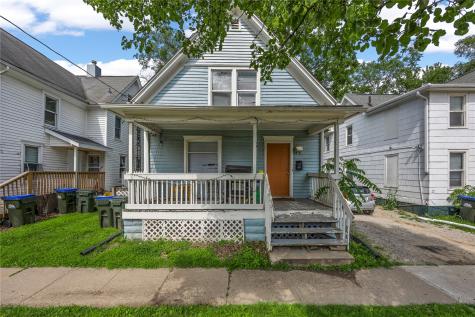 17 S Johnson Street Iowa City IA 52240