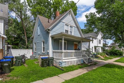 17 S Johnson Street Iowa City IA 52240