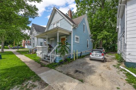 17 S Johnson Street Iowa City IA 52240