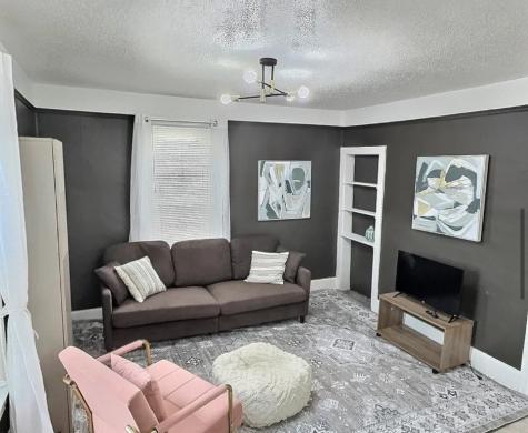 720 E Avenue NW Cedar Rapids IA 52405