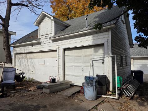 1320 1st Avenue NW Cedar Rapids IA 52405