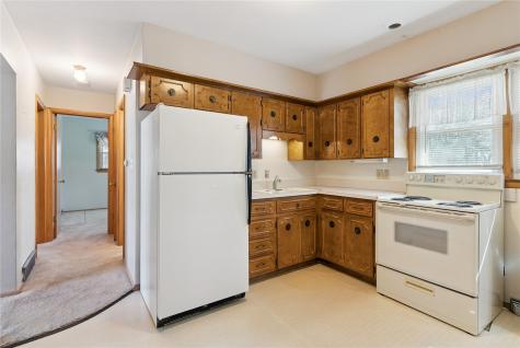304/306 Julie Court Waterloo IA 50702