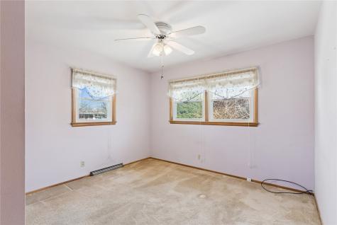 304/306 Julie Court Waterloo IA 50702