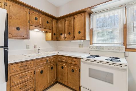 304/306 Julie Court Waterloo IA 50702