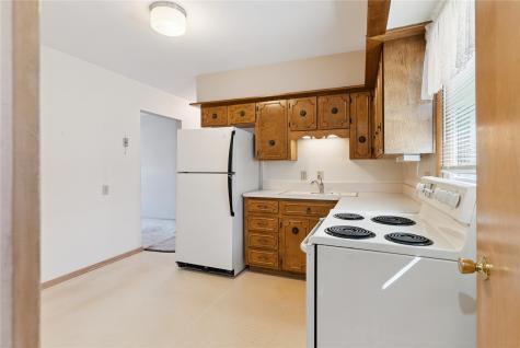 304/306 Julie Court Waterloo IA 50702
