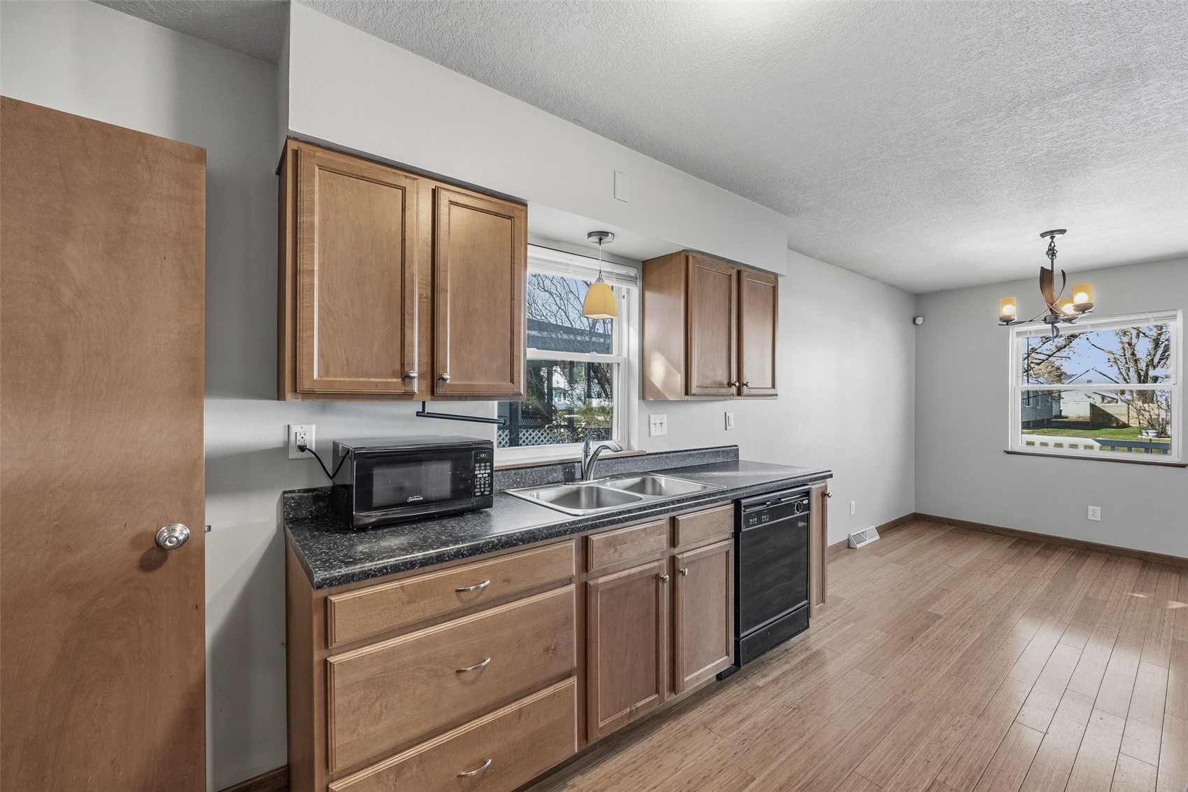 819 G Avenue NW Cedar Rapids IA 52405