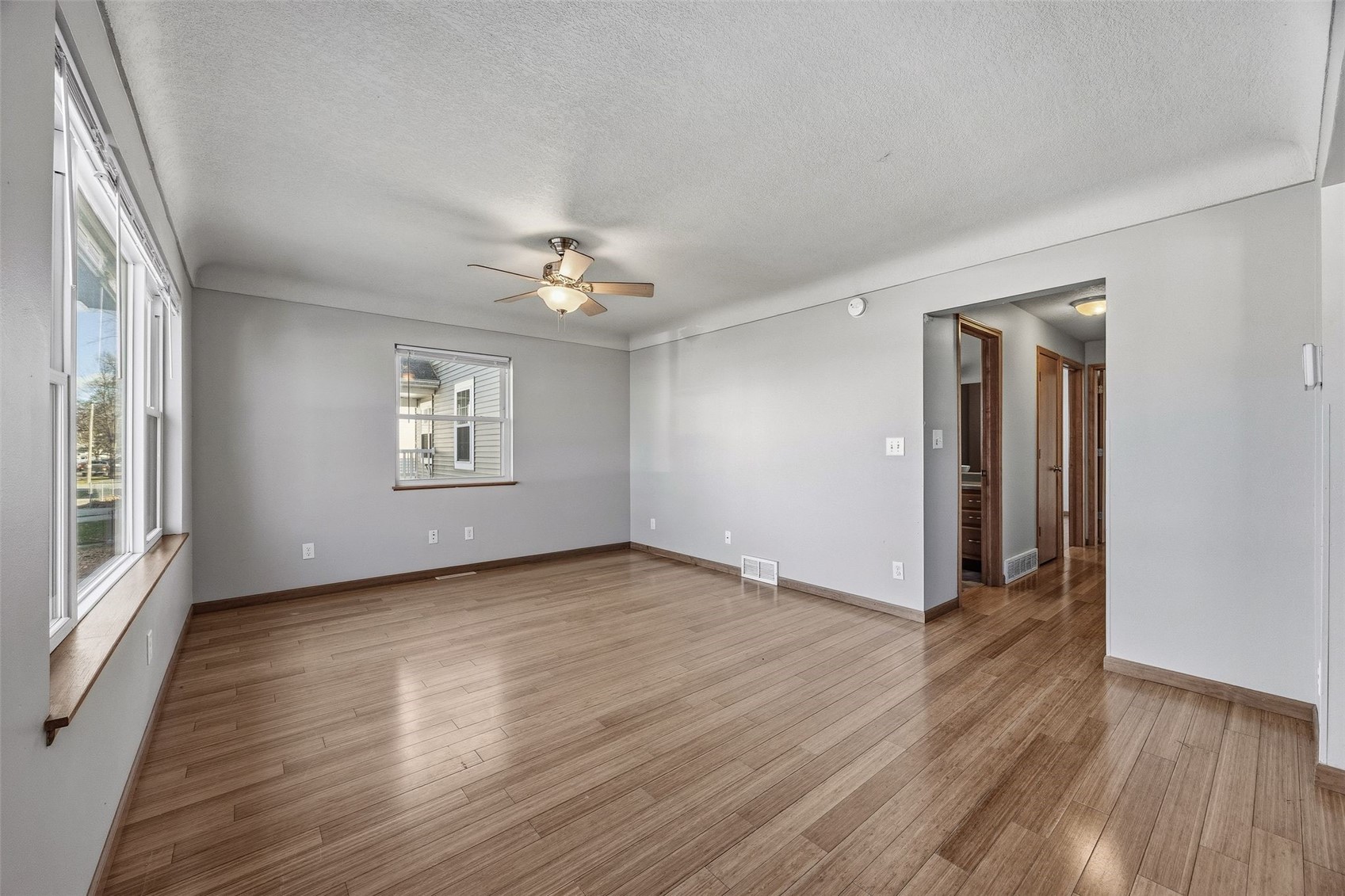 819 G Avenue NW Cedar Rapids IA 52405