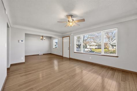 819 G Avenue NW Cedar Rapids IA 52405