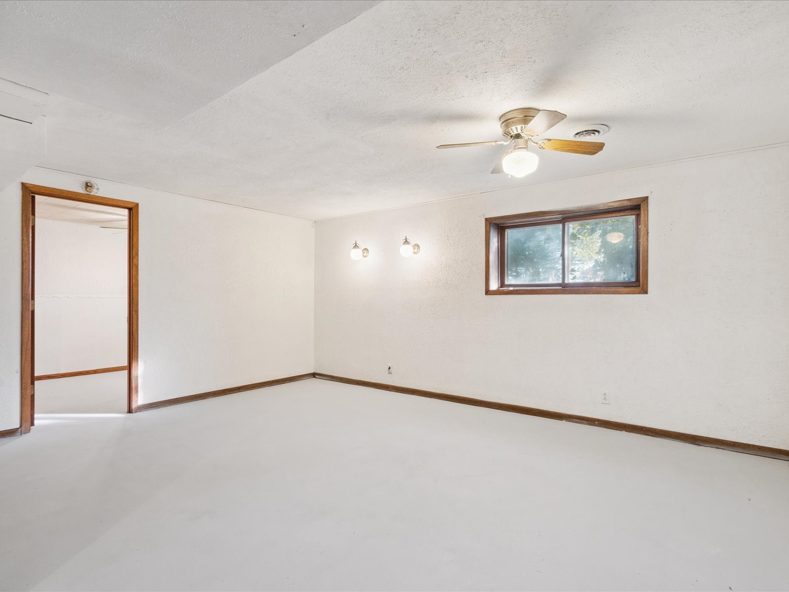 210 Kohl Street Martelle IA 52305