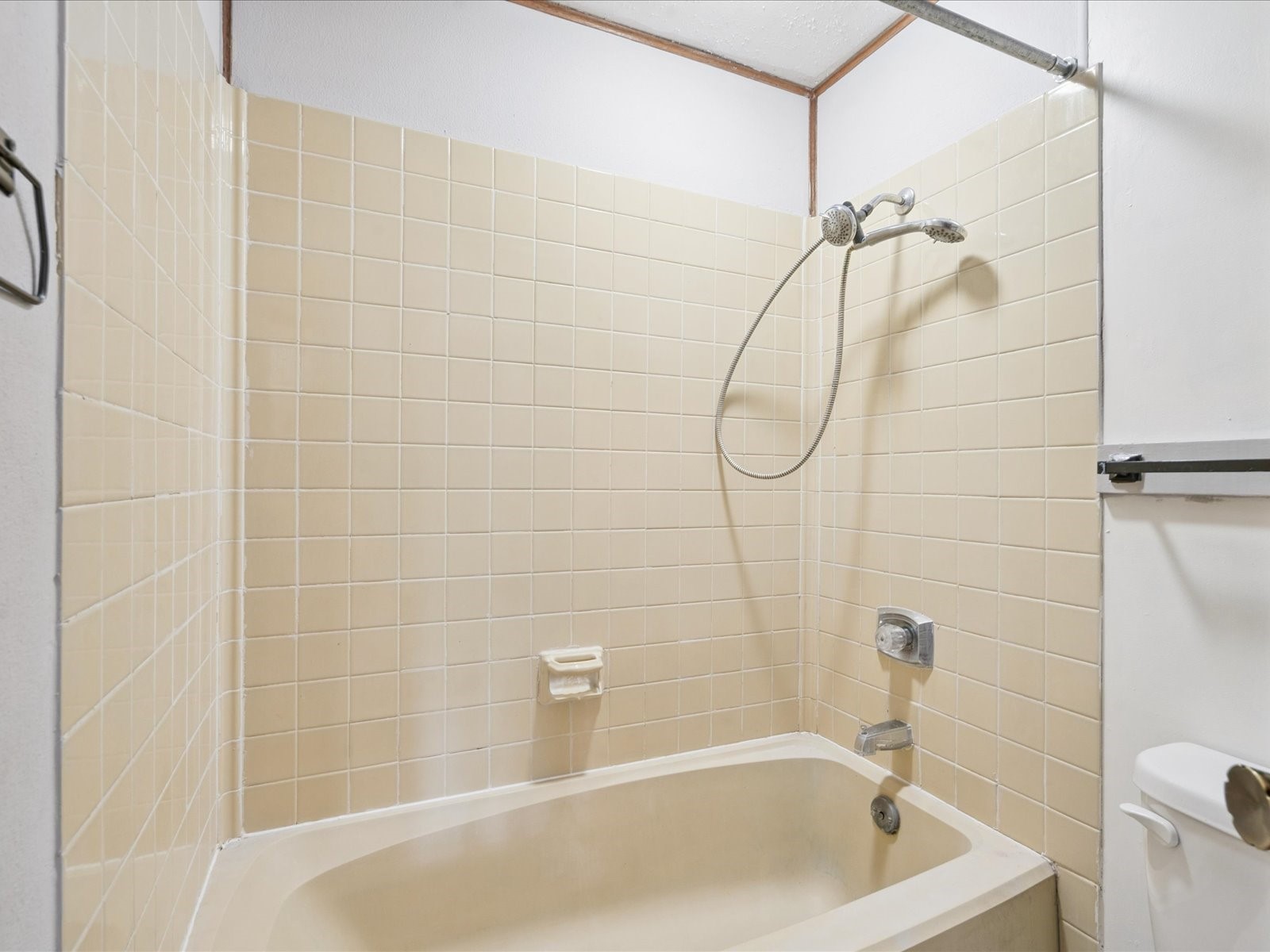 210 Kohl Street Martelle IA 52305