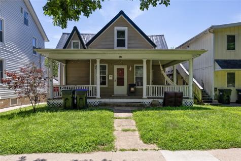 717/719 E Jefferson Street Iowa City IA 52246