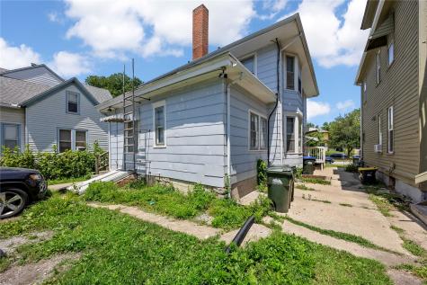 525 Iowa Avenue Iowa City IA 52240