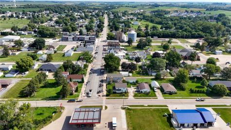 1550 Dows Street Ely IA 52227