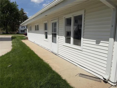 375 - 385 9th Avenue Marion IA 52302