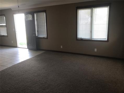 375 - 385 9th Avenue Marion IA 52302