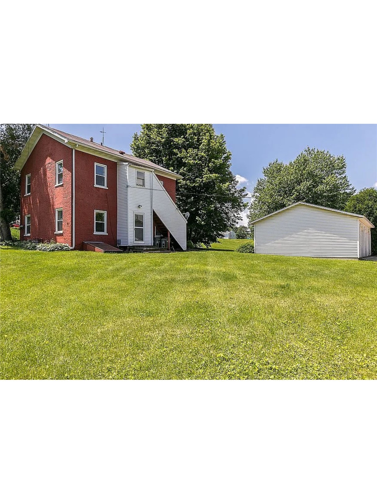 3010 Johnson Avenue NW Cedar Rapids IA 52405