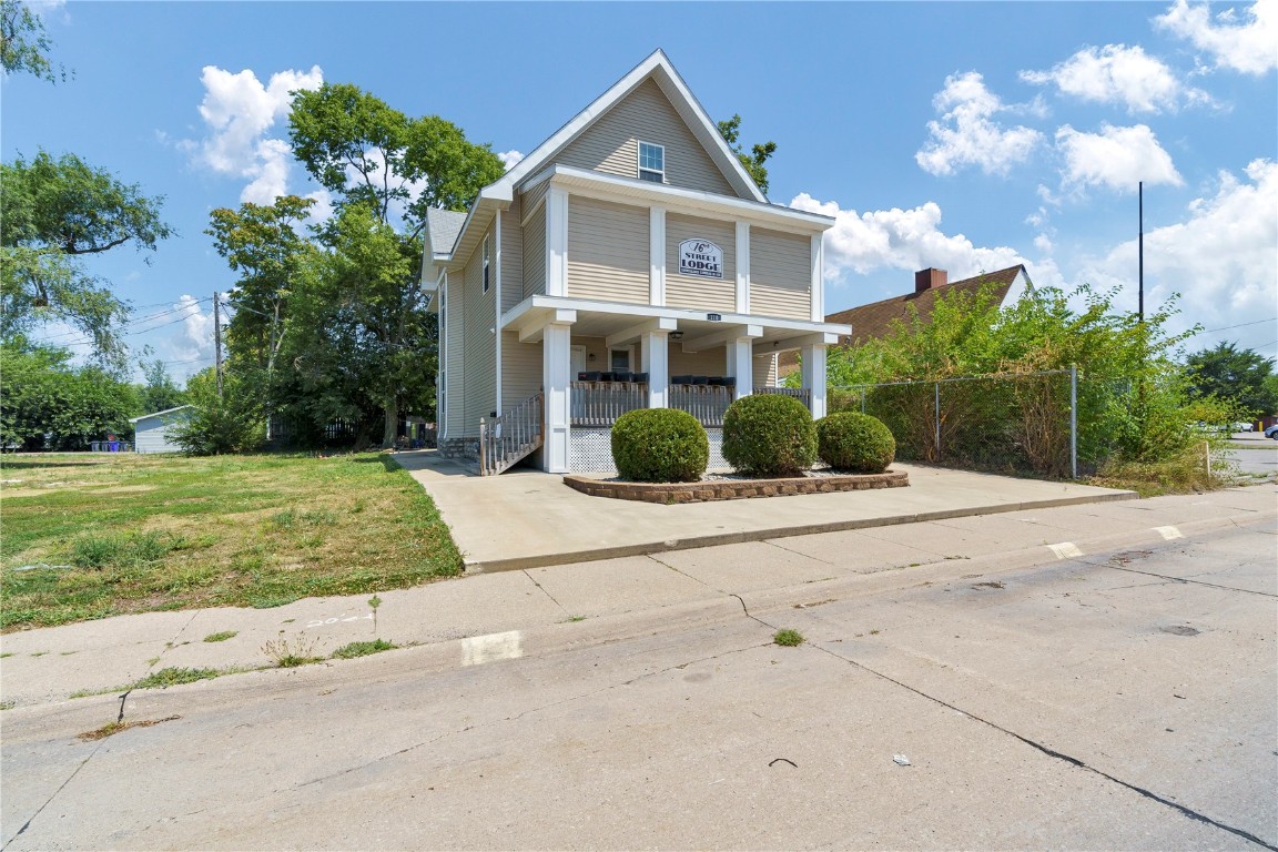 110 16th Street NE Cedar Rapids IA 52402