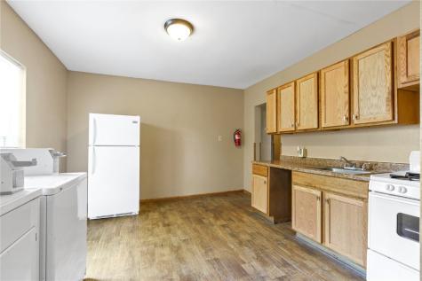 110 16th Street NE Cedar Rapids IA 52402