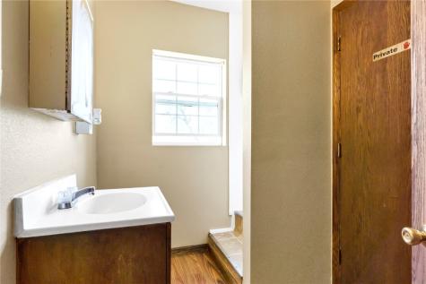 110 16th Street NE Cedar Rapids IA 52402