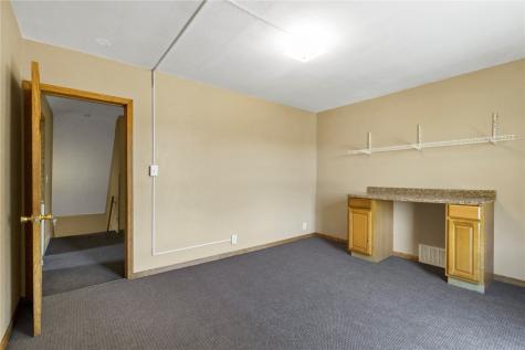 110 16th Street NE Cedar Rapids IA 52402