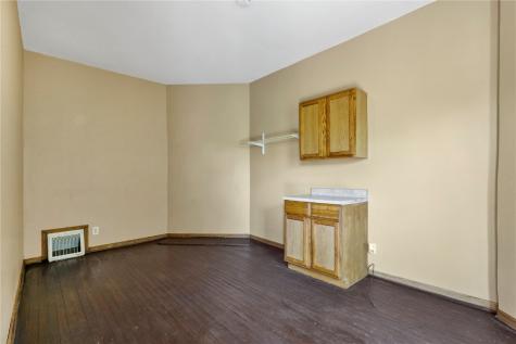 110 16th Street NE Cedar Rapids IA 52402