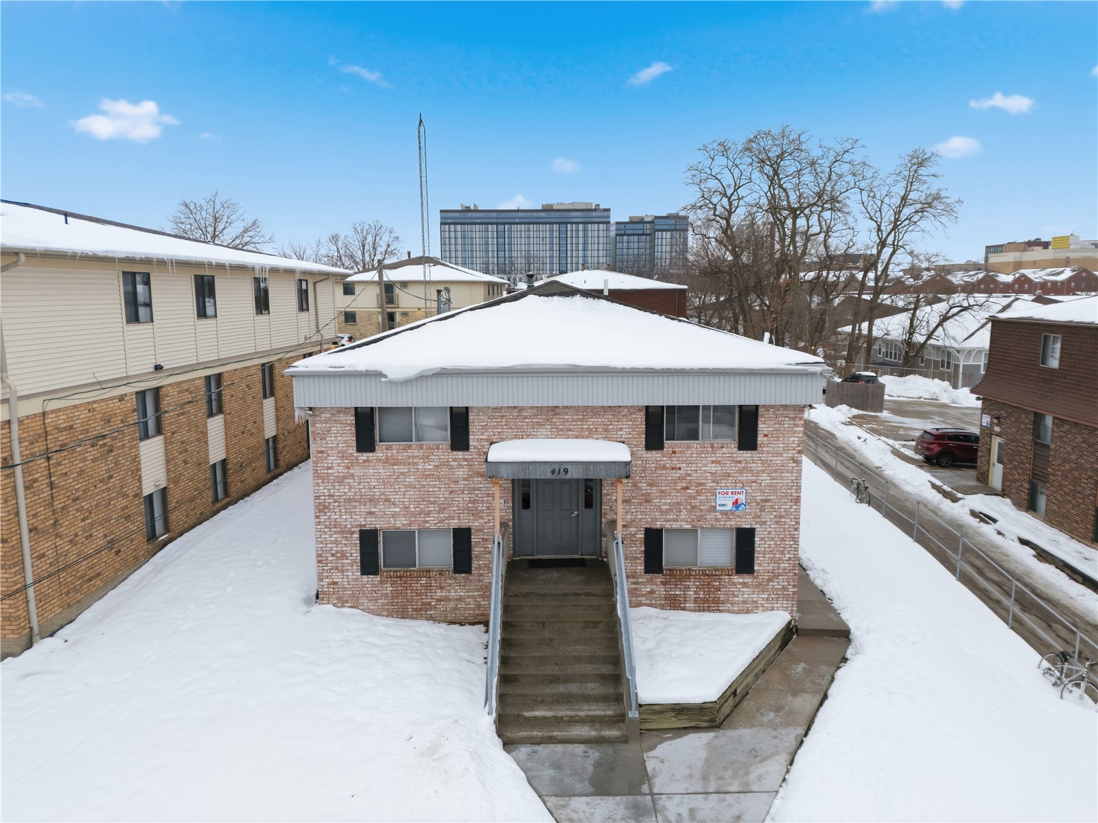 413/419 S Johnson Street Iowa City IA 52240