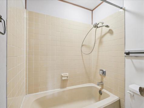 210 Kohl Street Martelle IA 52305
