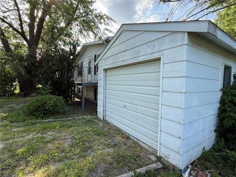 210 Kohl Street Martelle IA 52305