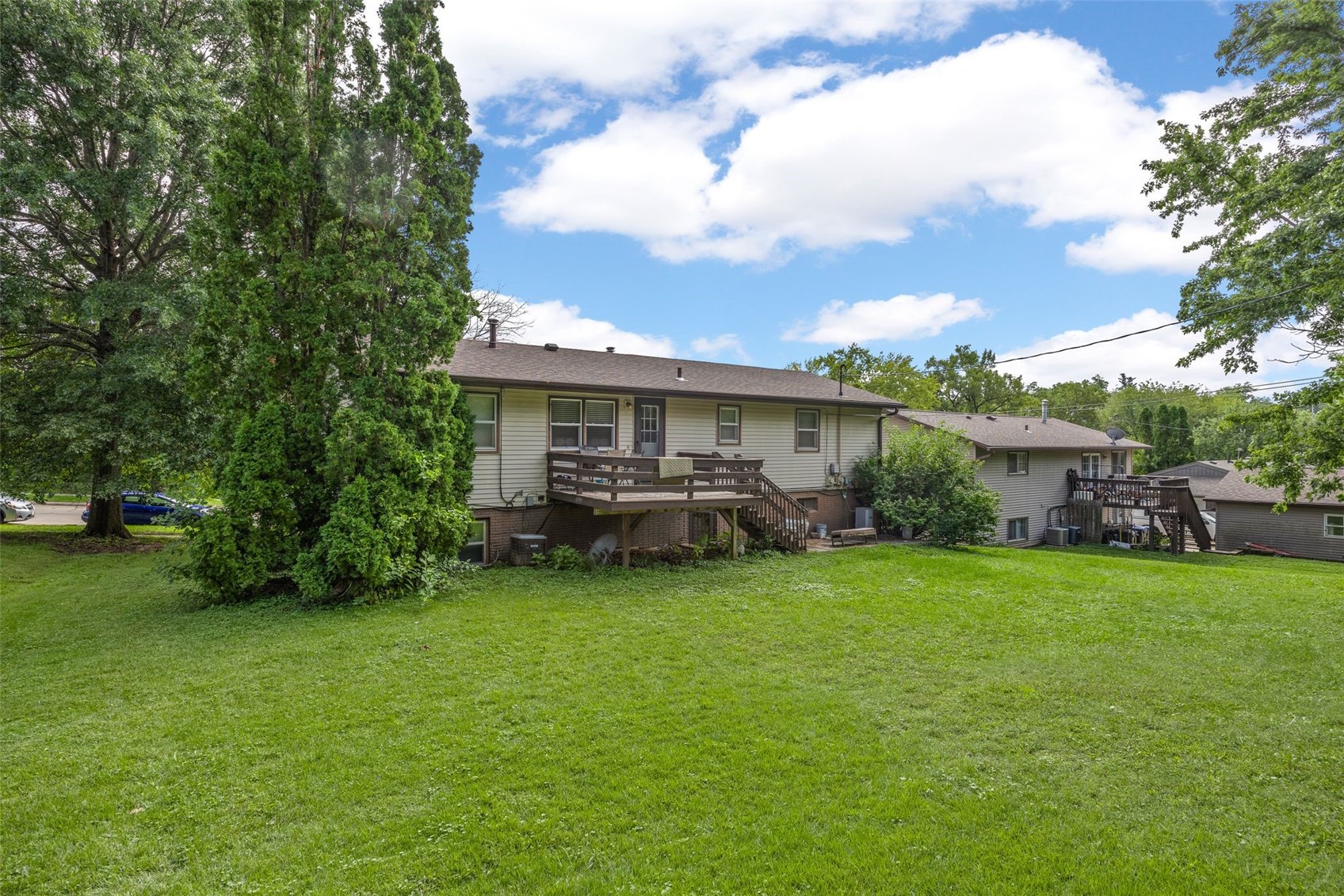 621 & 623 Westgate Street Iowa City IA 52246