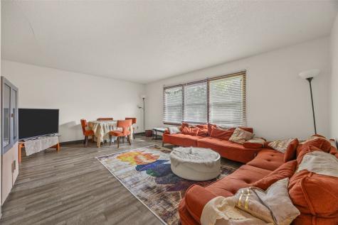 621 & 623 Westgate Street Iowa City IA 52246
