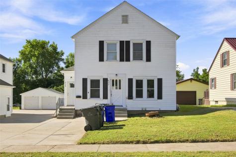 327 30th Street Drive SE Cedar Rapids IA 52403